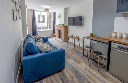 Whitehaven Apartment | Whitehaven Retreat | Sleeps 2 | Cosy Escape