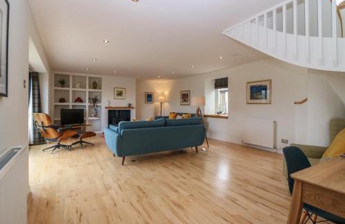 Forfar House | Whitehouse Woodwrae