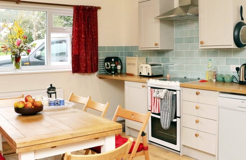 Bicknoller Cottage | WHITES MEADOW, pet friendly, character holiday cottage in Bicknoller