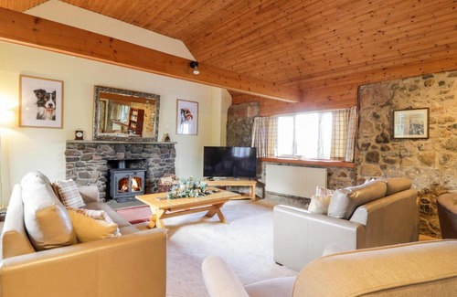 Darvel House | Whiteside Cottage