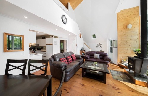 Dunchurch Cottage | Whitestone Retreat