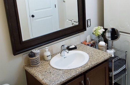 Spruce Grove House | Whitetail Manor-1600 sq ft 2 bdrm basement suite