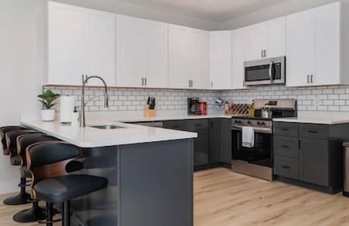 Wilmington Historic District House | Whole duplex right downtown!