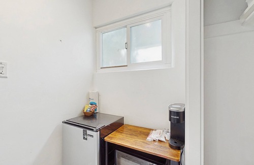 Kings Beach Ski Chalet | Wholesome hotel with lakeview, golf, skiing, WiFi, & Netflix