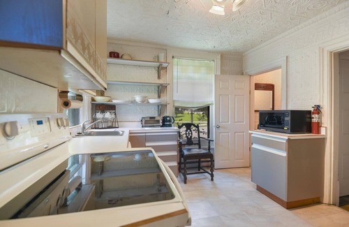 Brockville House | Why rent a brick and glass box when you can step back in time to the late 1800s?