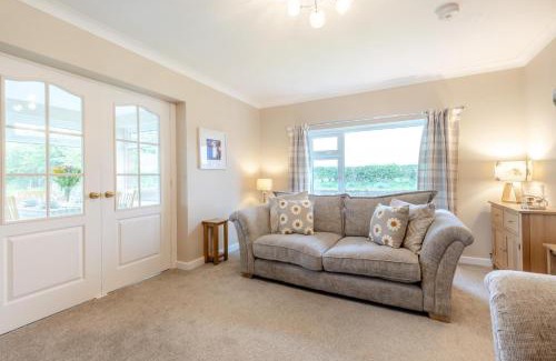 Wigton House | Wicket Thorn