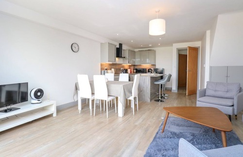 Docking Cottage | WIDDINGTON 2 BERNALEEN COTTAGES, pet friendly in Docking