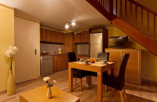 Isola Apartment | Wifi, 200m from ski slopes, fitness, balcony, tv, ski locker, 35m², Isola 2000