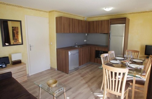 Isola Apartment | Wifi, 200m from ski slopes, fitness, balcony, tv, ski locker, 35m², Isola 2000