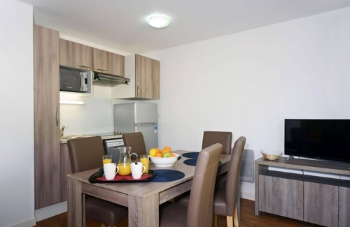 Auris Apartment | Wifi, 300m from resort center, fitness, swimming pool, terrace, balcony, tv, ski locker, 35m²