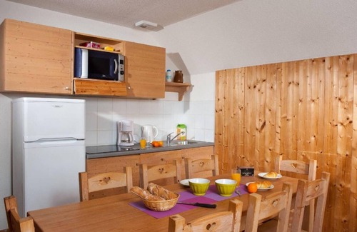 La Feclaz Apartment | Wifi, 300m from ski slopes, Ground floor, fitness, swimming pool, sauna, terrace, balcony, parking