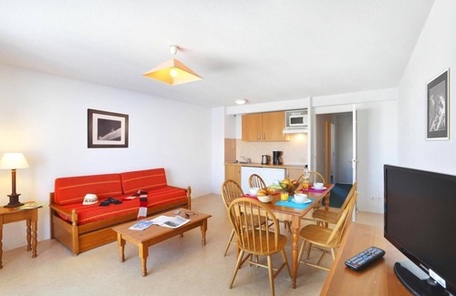 Peyragudes Apartment | Wifi, 300m from ski slopes, fitness, swimming pool, sauna, balcony, ski locker, 29m², Peyragudes