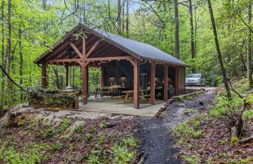 Pine Ridge House | WiFi & Adventure - The Overlook Luxury