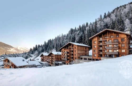 Les Contamines-Montjoie Apartment | Wifi, fitness, swimming pool, sauna, hammam, balcony, parking, tv, ski locker, 140m²