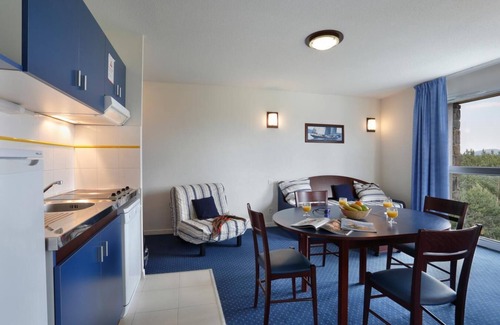 Pyrenees 2000 Apartment | Wifi, fitness, terrace, balcony, tv, ski locker, 25m², Pyrénées 2000