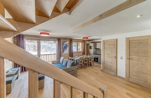 La Rosiere Apartment | Wifi, ski-in/ski-out & foot of the slopes, 4th floor, view ski slopes, swimming pool, sauna, hammam