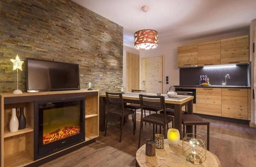 Les Boisses Apartment | Wifi, ski-in/ski-out & foot of the slopes, fitness, swimming pool, balcony, tv, ski locker, 57-58m²