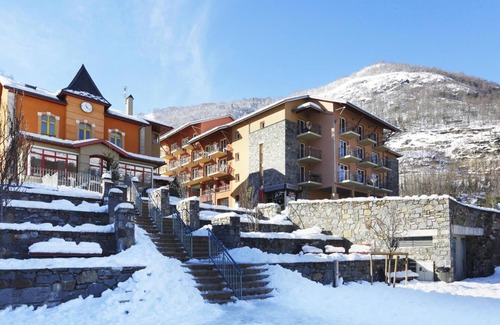 Ax-les-Thermes Apartment | Wifi, ski lifts base, fitness, swimming pool, sauna, parking, ski locker, 39m², Ax-Les-Thermes