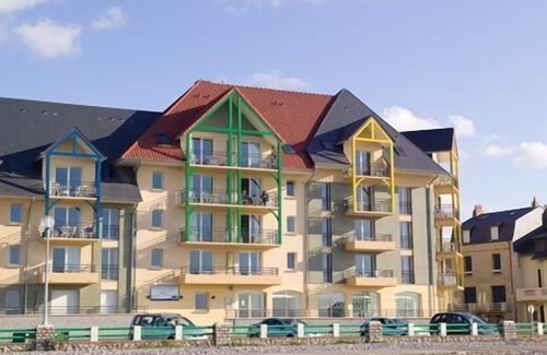 Cayeux-sur-Mer Apartment | Wifi, view sea, swimming pool, terrace, balcony, parking, 28m², Cayeux-sur-Mer