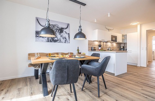 Schleswig Apartment | Wiking-koje 3 - Aufzug, 1. OG, Fußbodenheizung, Dusche, Waschmaschine, Balkon