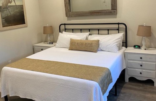 Corolla Hotel | Wild Horse Inn