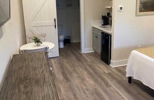 Corolla Hotel | Wild Horse Inn