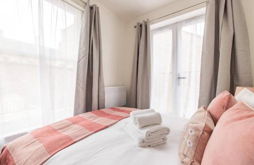 Parsons Green and Walham Apartment | Wild Roses Serviced Apartments - Chelsea