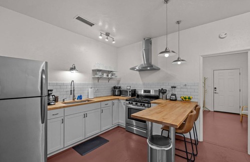 Rincon Heights House | Wildcat Chalet Walking to U of A