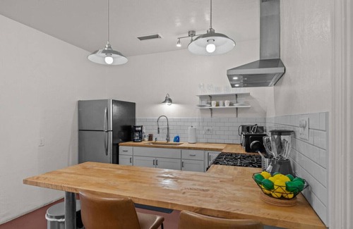 Rincon Heights House | Wildcat Chalet Walking to U of A