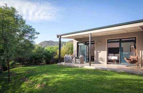 Oudtshoorn Cabin | Wildehondekloof Game Lodge