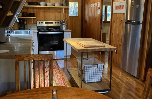 Harbor Springs Cottage | Wilderness Setting Near Beautiful Lake Michigan