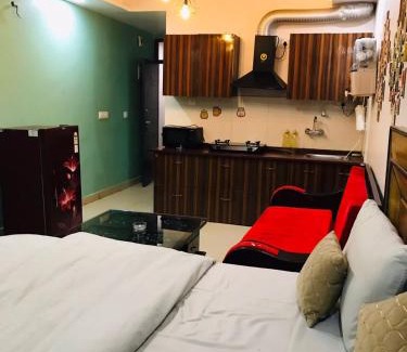 Bullawala Apartment | Wildwood Retreat Studios