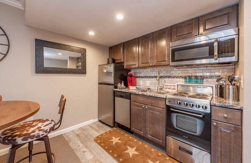 Thayerville Condo | Will O' The Wisp: 206A Efficiency/One Bath