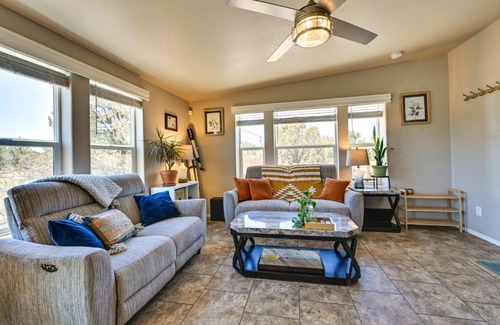 Williams House | Williams Retreat with Patio Oasis and Mountain Views