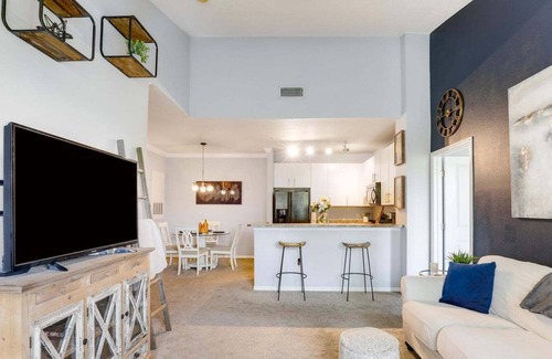 Southside Apartment | Williams Walk resort style living in Jacksonville FL! Near the beach and shops!