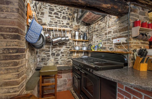Haverfordwest House | Williamston Farmhouse, Holiday Property Nr Broad Haven, Sleeps 6, 4 bedrooms, bathrooms