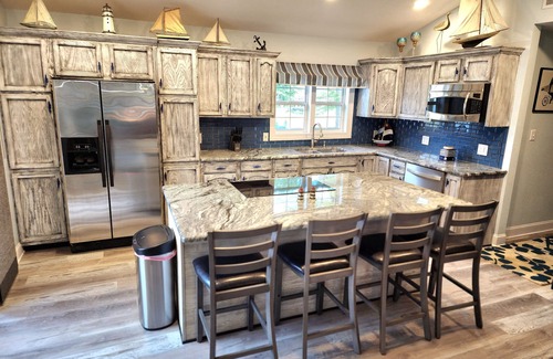 Port Clinton Villa | Willow Beach
