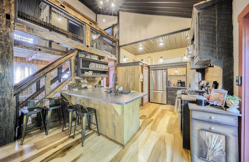 Swengel Cabin | Willow Brook Getaway: Hot Tub, Deck in Mifflinburg
