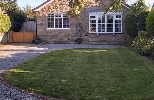 Northallerton Cottage | Willow Cottage, 3 bedroom, cosy stopover, dogs free