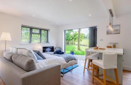 Stowmarket House | Willow Cottage