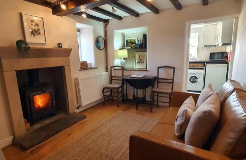 Youlgreave House | Willow Cottage, Youlgrave