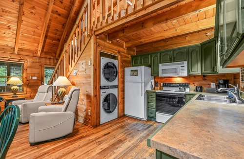 Townsend Cabin | Willow Creek 2 Bedroom Cabin by RedAwning