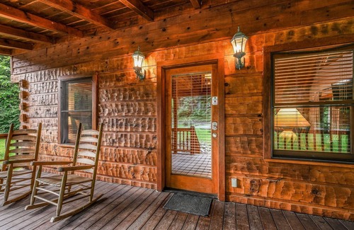 Townsend Cabin | Willow Creek 2 Bedroom Cabin by RedAwning