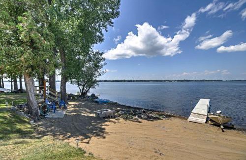 Isle La Motte House | Willow Point about Lake Champlain House with 2 Kayaks!