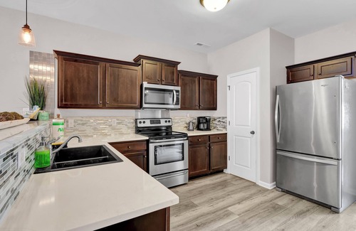 Sneads Ferry House | Willow|Townhome close to the BEACH!