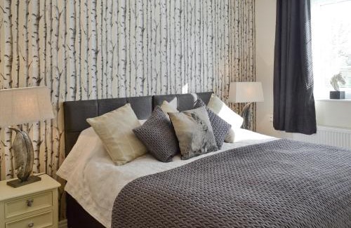 Potter Brompton House | Willow Tree Cottage