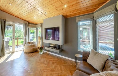 Tiddington House | Willowbank Lodge