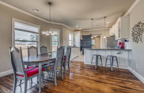 Central Oklahoma City House | WillowTree Family Estate Midtown OKC OCU. 2 Homes