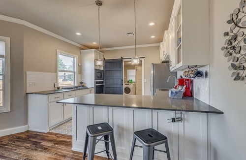 Central Oklahoma City House | WillowTree Family Estate Midtown OKC OCU. 2 Homes