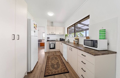 Willunga South House | Willunga House - Fireplace Vineyard Views